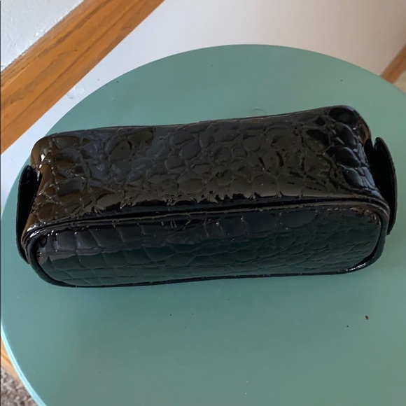 Anne Klein New York sunglasses case or makeup ๐! - Picture 3 of 4